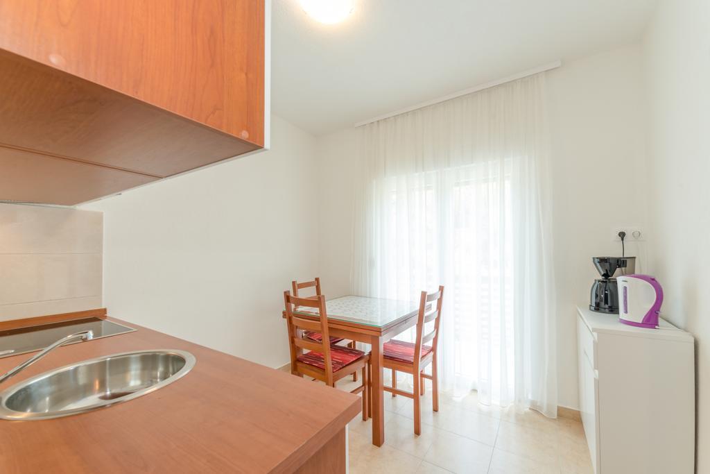 Apartments Brekalo Pakostane Luaran gambar
